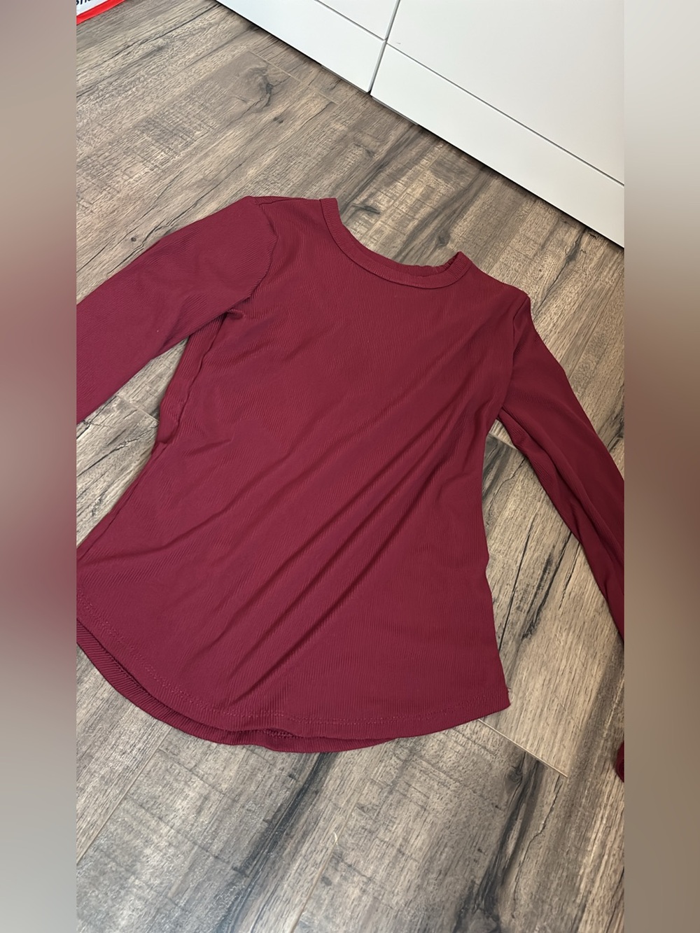 No Boundaries Women's Long-Sleeve Ribbed Tee — Burgundy